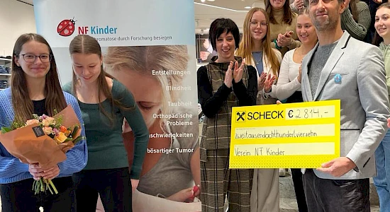 Spendenübergabe: 2.814 Euro der BHAK Oberwart an den Verein NF Kinder